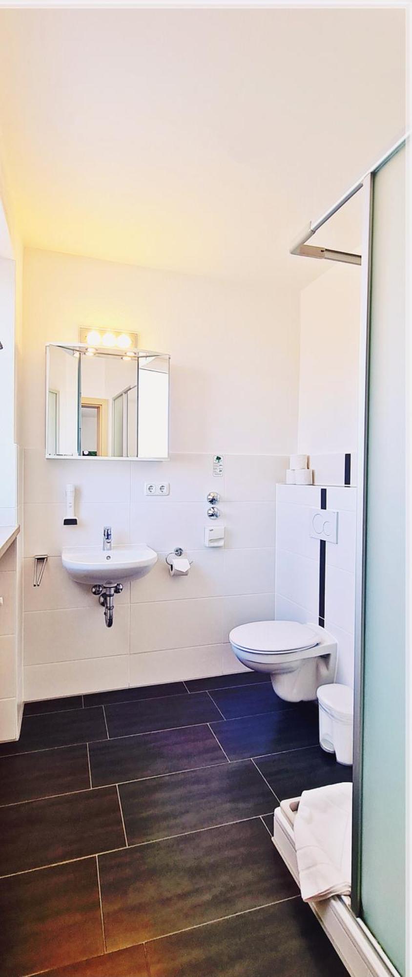Hotel Krone Koenigsbrunn Ngoại thất bức ảnh