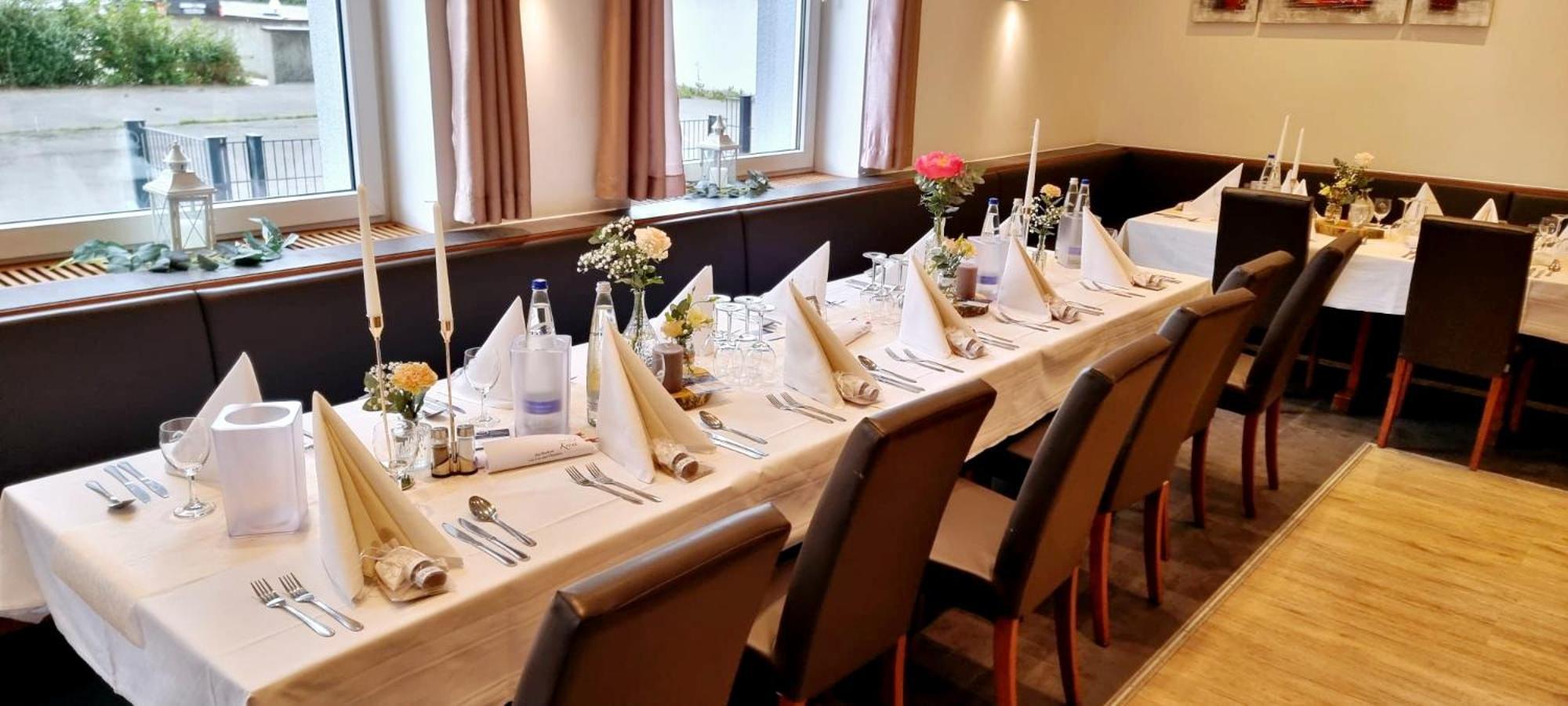 Hotel Krone Koenigsbrunn Ngoại thất bức ảnh