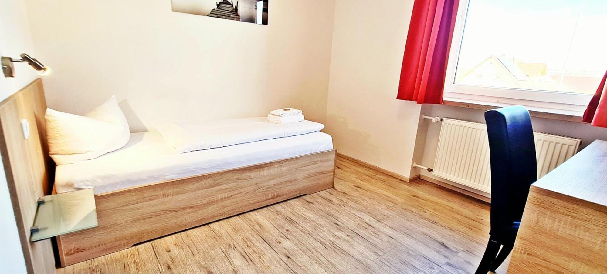 Hotel Krone Koenigsbrunn Ngoại thất bức ảnh